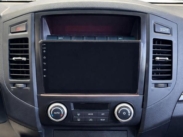 Mitsubishi Pajero IV Рестайлинг 1 с пробегом 2011 года, цена 1 697 000 рублей, 316487 км, внедорожник, Автокод Объявления