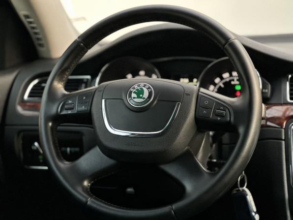 Skoda Superb II с пробегом 2012 года, цена 1 100 000 рублей, 178500 км, лифтбек, Автокод Объявления