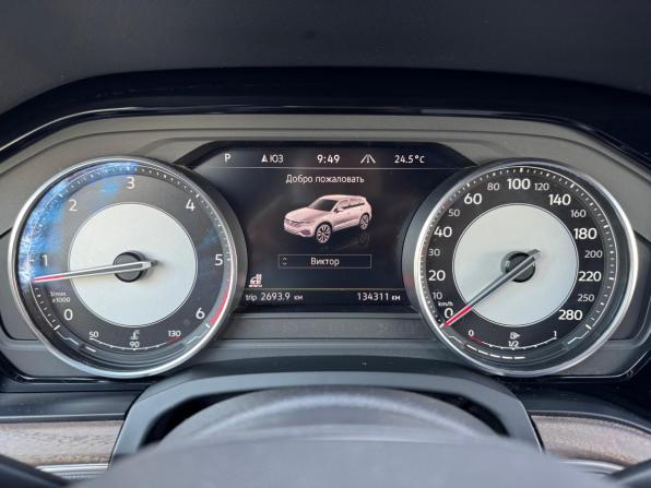 Volkswagen Touareg III с пробегом 2021 года, цена 4 690 000 рублей, 134308 км, внедорожник, Автокод Объявления