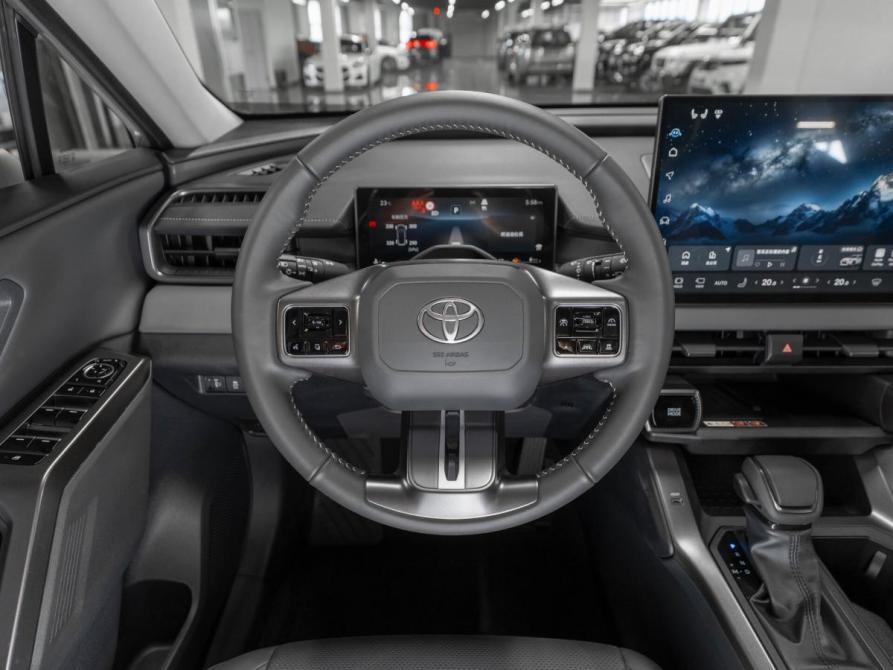 Toyota RAV4 VI (XA60) Москва  - изображение 11