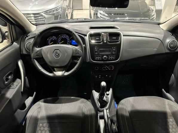 Renault Logan II с пробегом 2014 года, цена 699 000 рублей, 148000 км, седан, Автокод Объявления