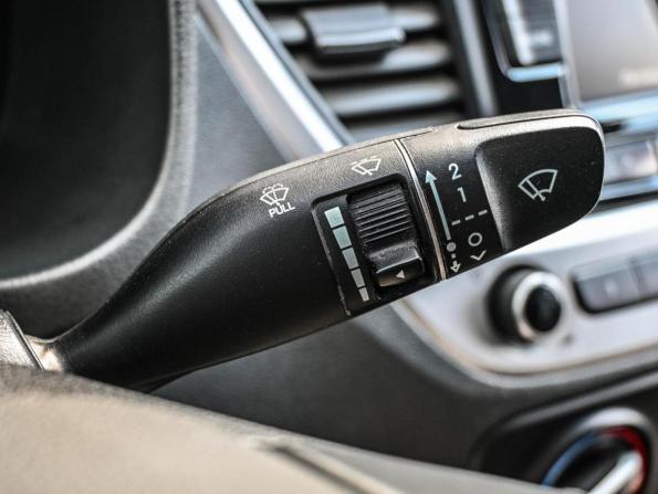 Hyundai Solaris II с пробегом 2018 года, цена 1 378 000 рублей, 118325 км, седан, Автокод Объявления