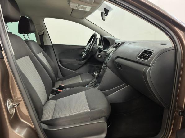 Volkswagen Polo V с пробегом 2014 года, цена 740 000 рублей, 194165 км, седан, Автокод Объявления