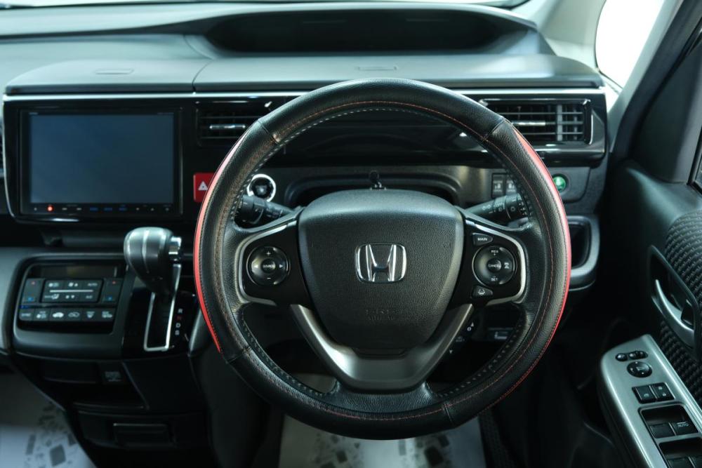 Honda Stepwgn V Омск  - изображение 13