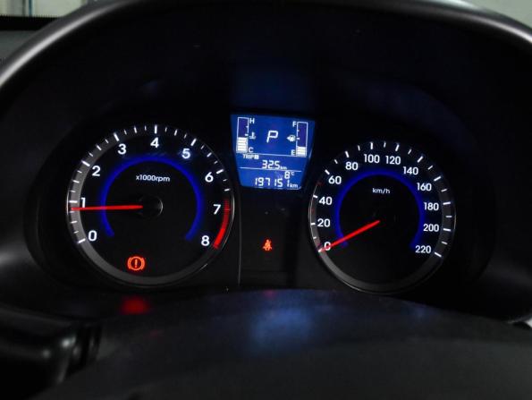 Hyundai Solaris I Рестайлинг с пробегом 2015 года, цена 940 000 рублей, 197150 км, хэтчбек, Автокод Объявления