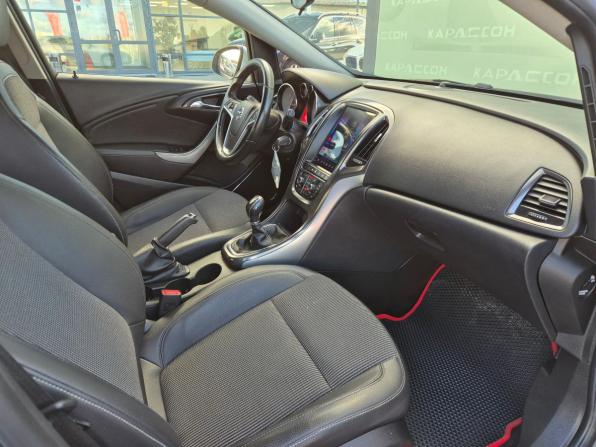 Opel Astra J с пробегом 2011 года, цена 740 000 рублей, 140793 км, хэтчбек, Автокод Объявления