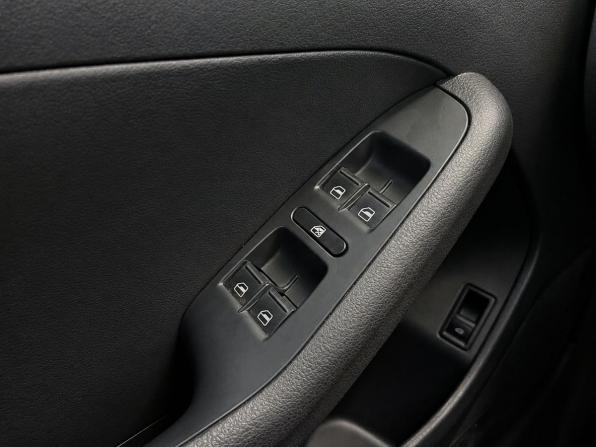 Volkswagen Jetta VI с пробегом 2013 года, цена 1 049 000 рублей, 76125 км, седан, Автокод Объявления