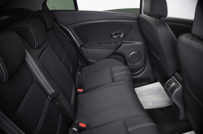 Renault Fluence I Рестайлинг с пробегом 2013 года, цена 759 000 рублей, 175256 км, седан, Автокод Объявления