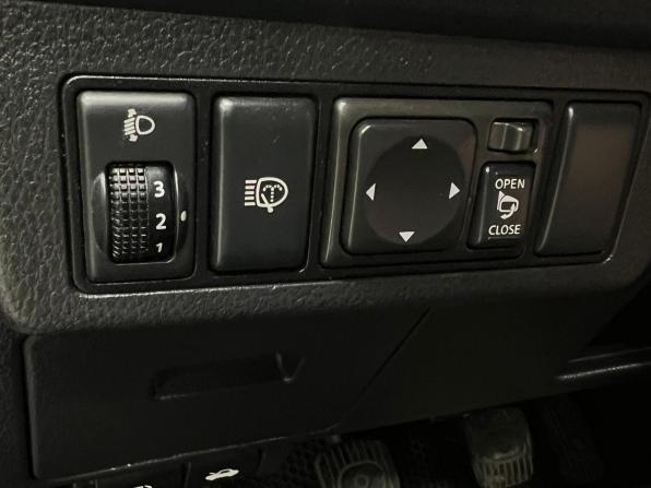 Nissan Tiida I Рестайлинг с пробегом 2011 года, цена 690 000 рублей, 128000 км, хэтчбек, Автокод Объявления