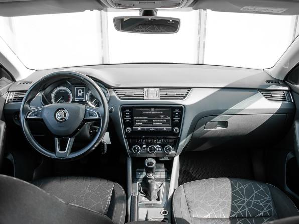 Skoda Octavia III (A7) Рестайлинг с пробегом 2019 года, цена 1 670 000 рублей, 144760 км, лифтбек, Автокод Объявления