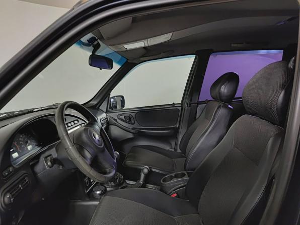 Chevrolet Niva I Рестайлинг с пробегом 2011 года, цена 353 750 рублей, 244230 км, внедорожник, Автокод Объявления