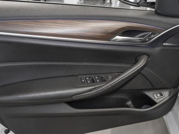 BMW 5 серии VII (G30/G31/G38) с пробегом 2017 года, цена 3 150 000 рублей, 104139 км, седан, Автокод Объявления