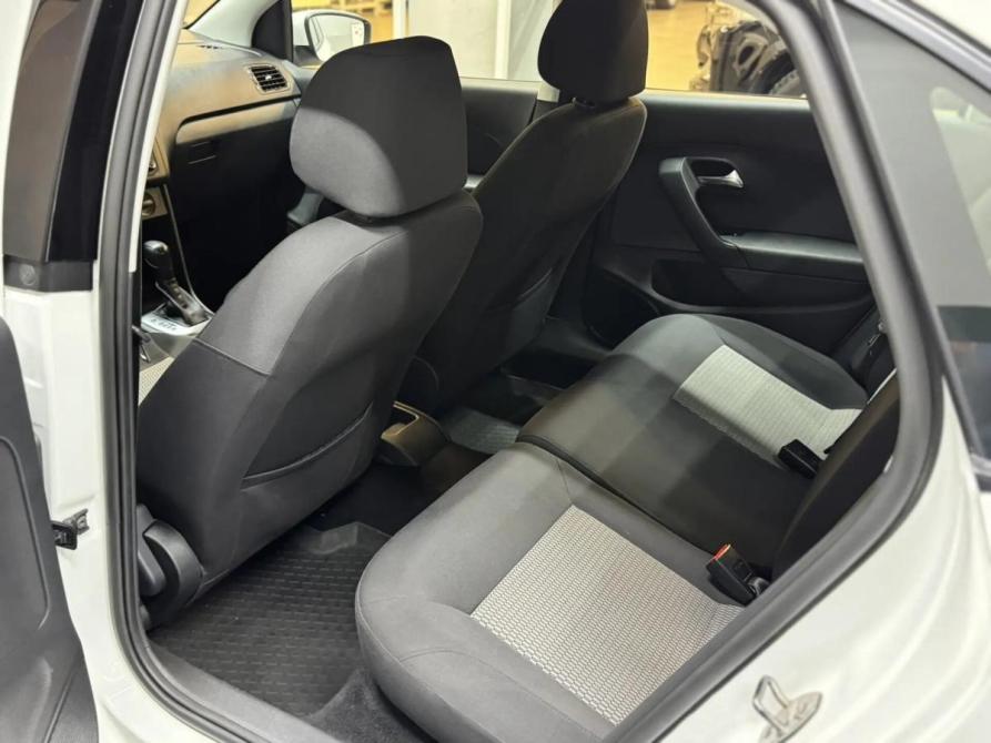 Volkswagen Polo V Рестайлинг Красноярск  - изображение 9