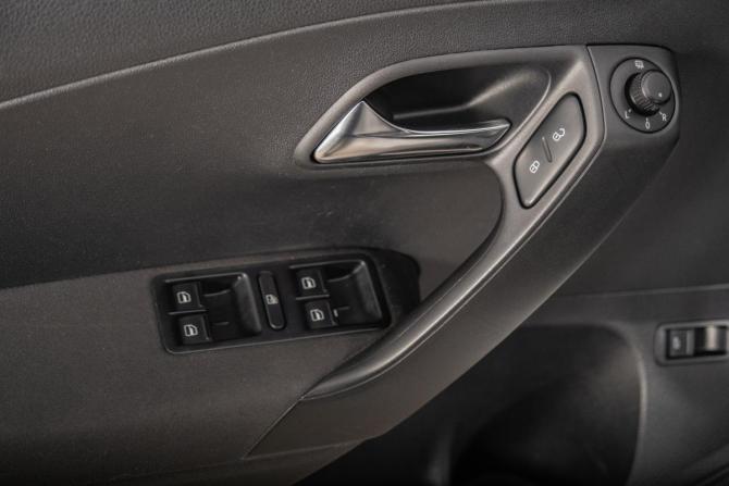 Volkswagen Polo V с пробегом 2012 года, цена 829 000 рублей, 171300 км, седан, Автокод Объявления