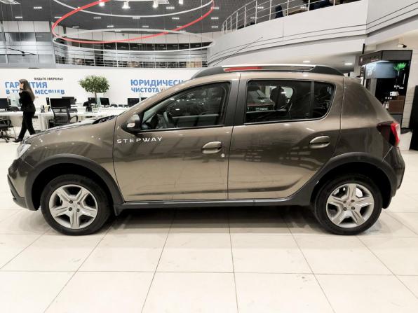 Renault Sandero II Рестайлинг с пробегом 2018 года, цена 1 280 000 рублей, 59418 км, хэтчбек, Автокод Объявления