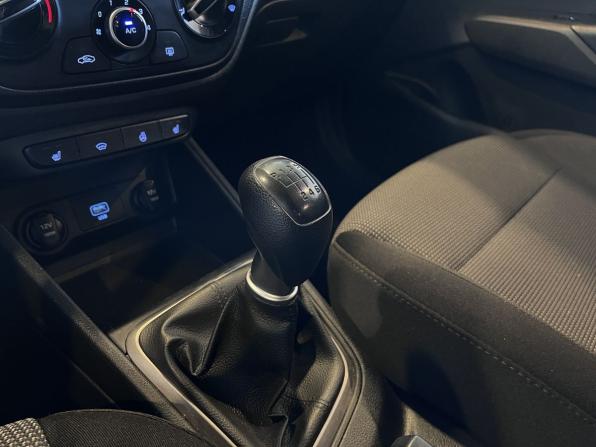 Hyundai Solaris II с пробегом 2019 года, цена 1 440 000 рублей, 92174 км, седан, Автокод Объявления