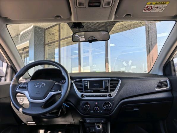 Hyundai Solaris II с пробегом 2017 года, цена 1 235 000 рублей, 97158 км, седан, Автокод Объявления