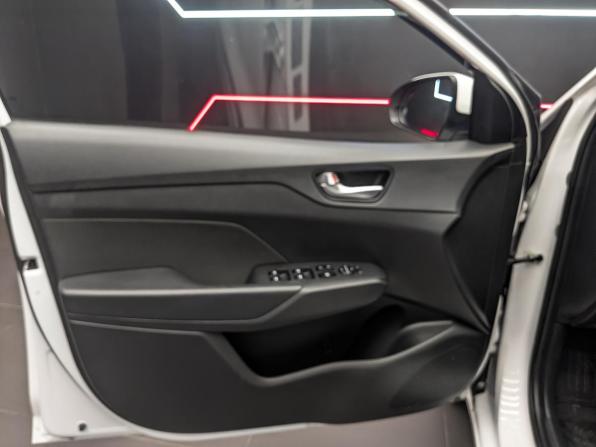 Hyundai Solaris II Рестайлинг с пробегом 2022 года, цена 1 575 000 рублей, 55575 км, седан, Автокод Объявления