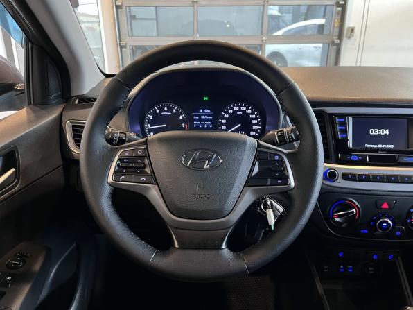 Hyundai Solaris II с пробегом 2018 года, цена 1 254 000 рублей, 138926 км, седан, Автокод Объявления