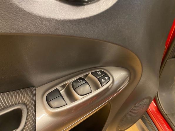 Nissan Juke I с пробегом 2011 года, цена 898 000 рублей, 153000 км, внедорожник, Автокод Объявления