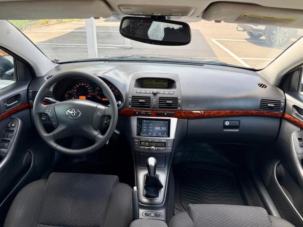 Toyota Avensis II Рестайлинг с пробегом 2006 года, цена 725 000 рублей, 291752 км, седан, Автокод Объявления