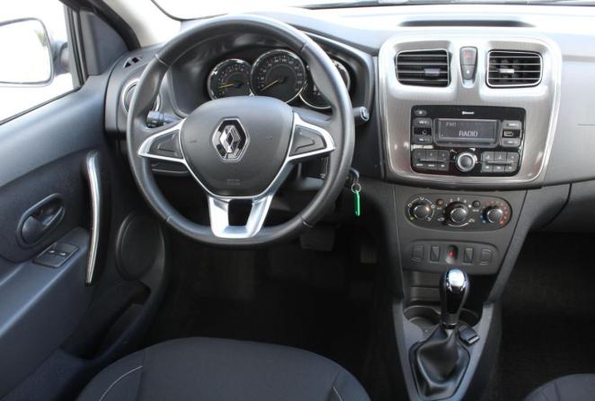 Renault Logan II Рестайлинг с пробегом 2018 года, цена 1 180 000 рублей, 130062 км, седан, Автокод Объявления