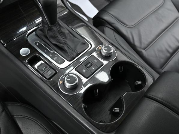 Volkswagen Touareg II Рестайлинг с пробегом 2015 года, цена 2 099 000 рублей, 109000 км, внедорожник, Автокод Объявления