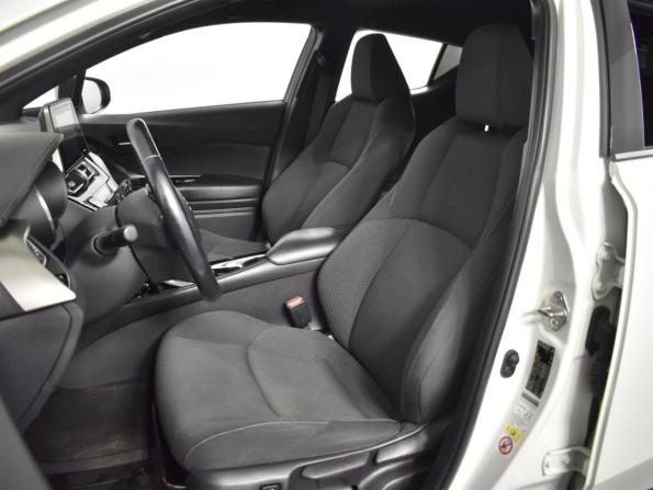 Toyota C-HR I с пробегом 2018 года, цена 1 935 900 рублей, 136148 км, внедорожник, Автокод Объявления