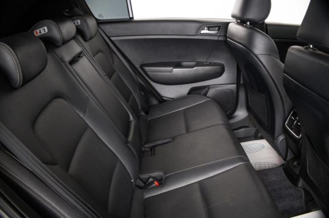 Kia Sportage IV Рестайлинг с пробегом 2018 года, цена 2 299 000 рублей, 114700 км, внедорожник, Автокод Объявления