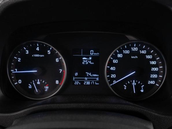 Hyundai Elantra VI (AD) с пробегом 2016 года, цена 1 070 000 рублей, 238171 км, седан, Автокод Объявления