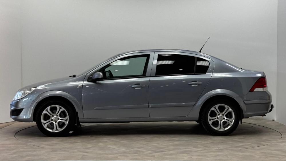 Opel Astra H Рестайлинг Киров  - изображение 2