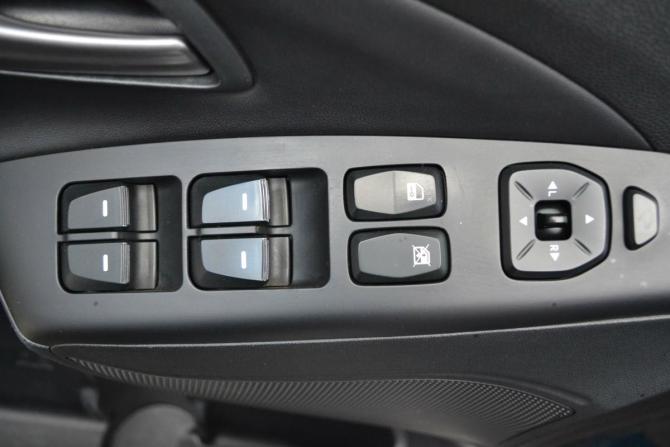Hyundai ix35 I Рестайлинг с пробегом 2014 года, цена 1 320 000 рублей, 164763 км, внедорожник, Автокод Объявления