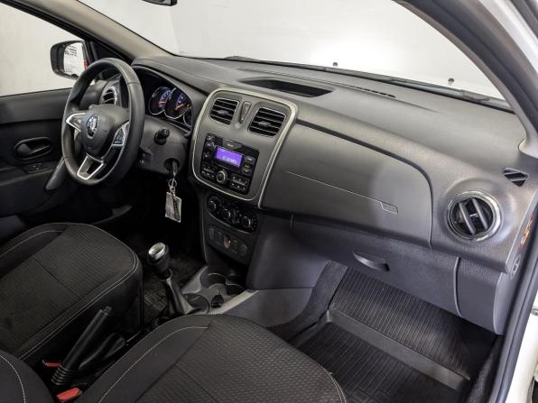Renault Logan II Рестайлинг с пробегом 2022 года, цена 1 175 000 рублей, 78188 км, седан, Автокод Объявления