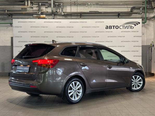 Kia Ceed II Рестайлинг с пробегом 2017 года, цена 1 499 000 рублей, 67850 км, универсал, Автокод Объявления