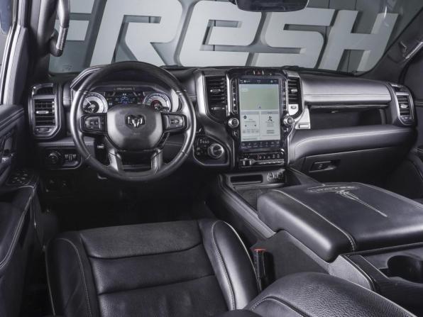 Ram 1500 V с пробегом 2022 года, цена 7 730 000 рублей, 32177 км, offers.body_type.unknown, Автокод Объявления