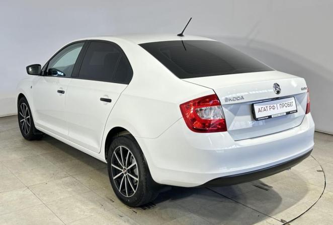 Skoda Rapid I с пробегом 2016 года, цена 970 000 рублей, 185703 км, лифтбек, Автокод Объявления