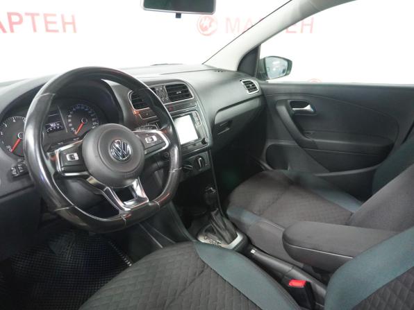 Volkswagen Polo V Рестайлинг с пробегом 2020 года, цена 1 385 000 рублей, 78496 км, седан, Автокод Объявления