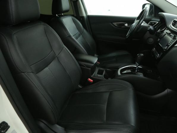 Nissan Qashqai II с пробегом 2014 года, цена 1 395 000 рублей, 130000 км, внедорожник, Автокод Объявления