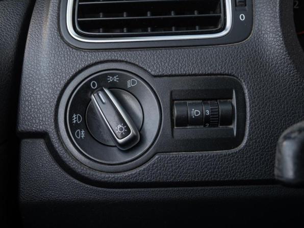 Volkswagen Polo V с пробегом 2012 года, цена 750 000 рублей, 220864 км, седан, Автокод Объявления