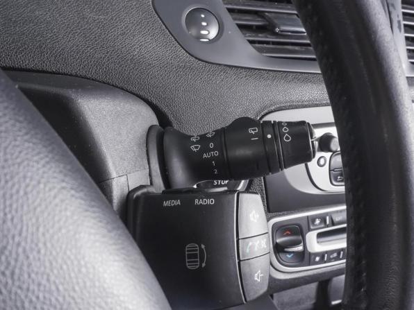 Renault Scenic III Рестайлинг с пробегом 2013 года, цена 870 000 рублей, 175203 км, компактвэн, Автокод Объявления
