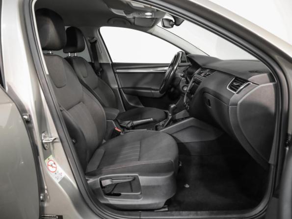 Skoda Octavia III (A7) Рестайлинг с пробегом 2018 года, цена 2 039 000 рублей, 138357 км, лифтбек, Автокод Объявления