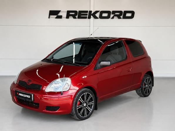 Toyota Yaris I с пробегом 2002 года, цена 299 000 рублей, 295075 км, хэтчбек, Автокод Объявления