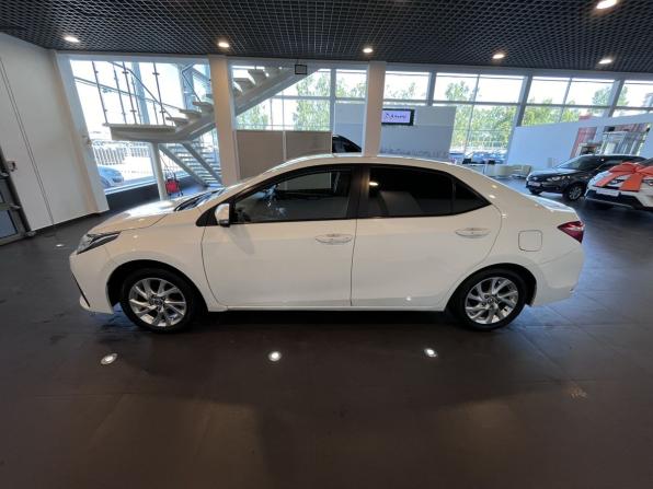 Toyota Corolla XI (E160 E170 E180) Рестайлинг 1 с пробегом 2016 года, цена 1 320 000 рублей, 220679 км, седан, Автокод Объявления