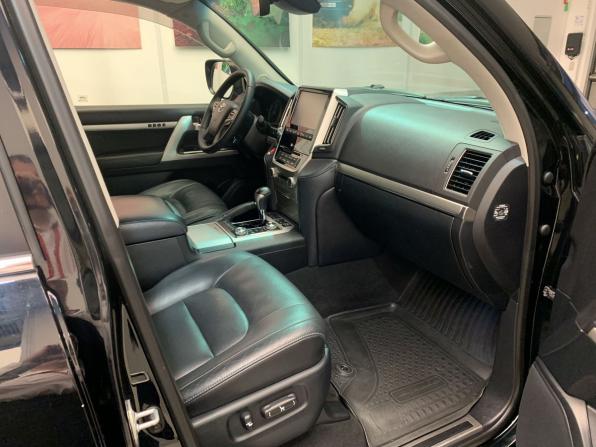 Toyota Land Cruiser 200 Series Рестайлинг 2 с пробегом 2019 года, цена 6 790 000 рублей, 234130 км, внедорожник, Автокод Объявления