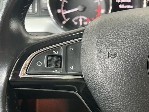 Skoda Superb II Рестайлинг с пробегом 2014 года, цена 1 299 000 рублей, 221781 км, лифтбек, Автокод Объявления