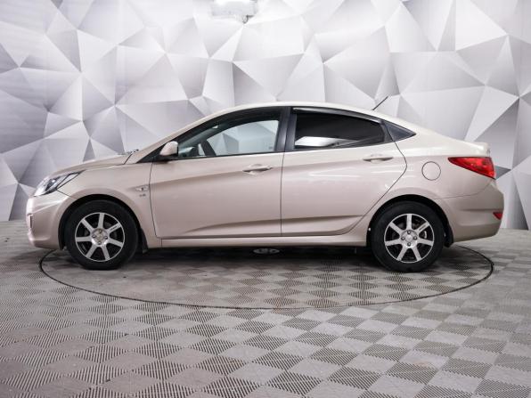 Hyundai Solaris I с пробегом 2014 года, цена 800 000 рублей, 136000 км, седан, Автокод Объявления
