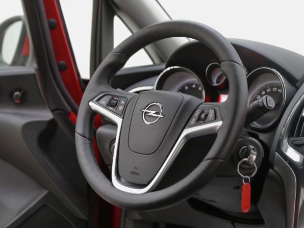 Opel Astra J Рестайлинг с пробегом 2013 года, цена 519 000 рублей, 134000 км, хэтчбек, Автокод Объявления