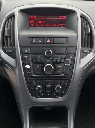 Opel Astra J Рестайлинг с пробегом 2013 года, цена 755 000 рублей, 204299 км, хэтчбек, Автокод Объявления