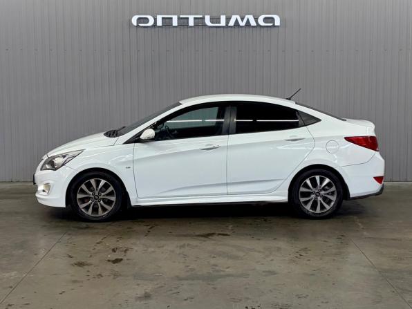 Hyundai Solaris I Рестайлинг с пробегом 2015 года, цена 1 037 000 рублей, 175477 км, седан, Автокод Объявления