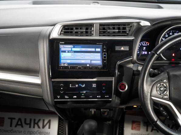 Honda Fit III Рестайлинг с пробегом 2018 года, цена 1 200 000 рублей, 100851 км, хэтчбек, Автокод Объявления